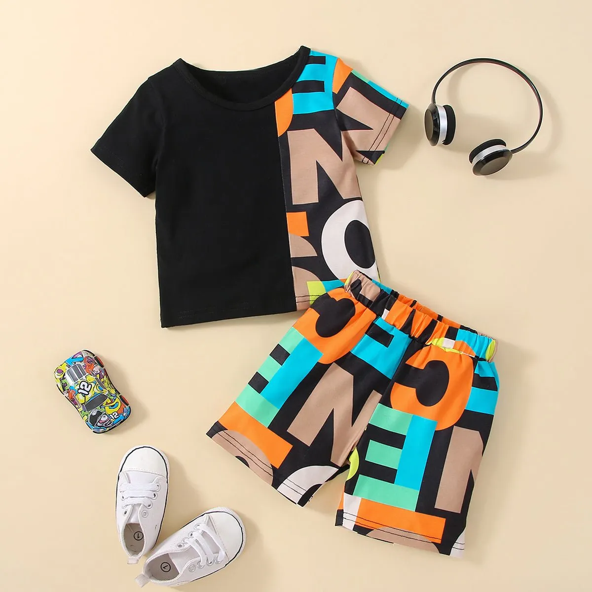 2pcs Baby Boy 95% Cotton Short-sleeve Letter Print Black Splicing T-shirt and Shorts Set