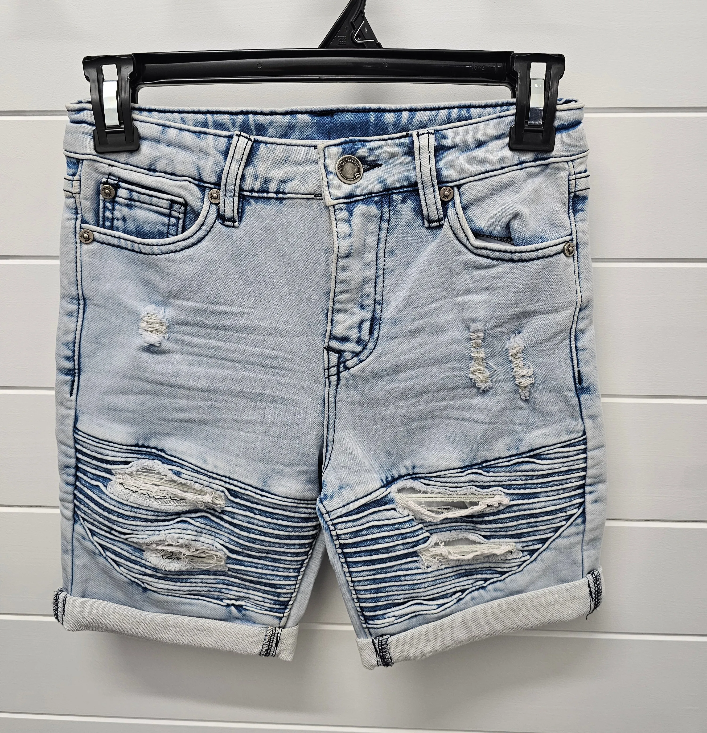 Airy short by St Goliath