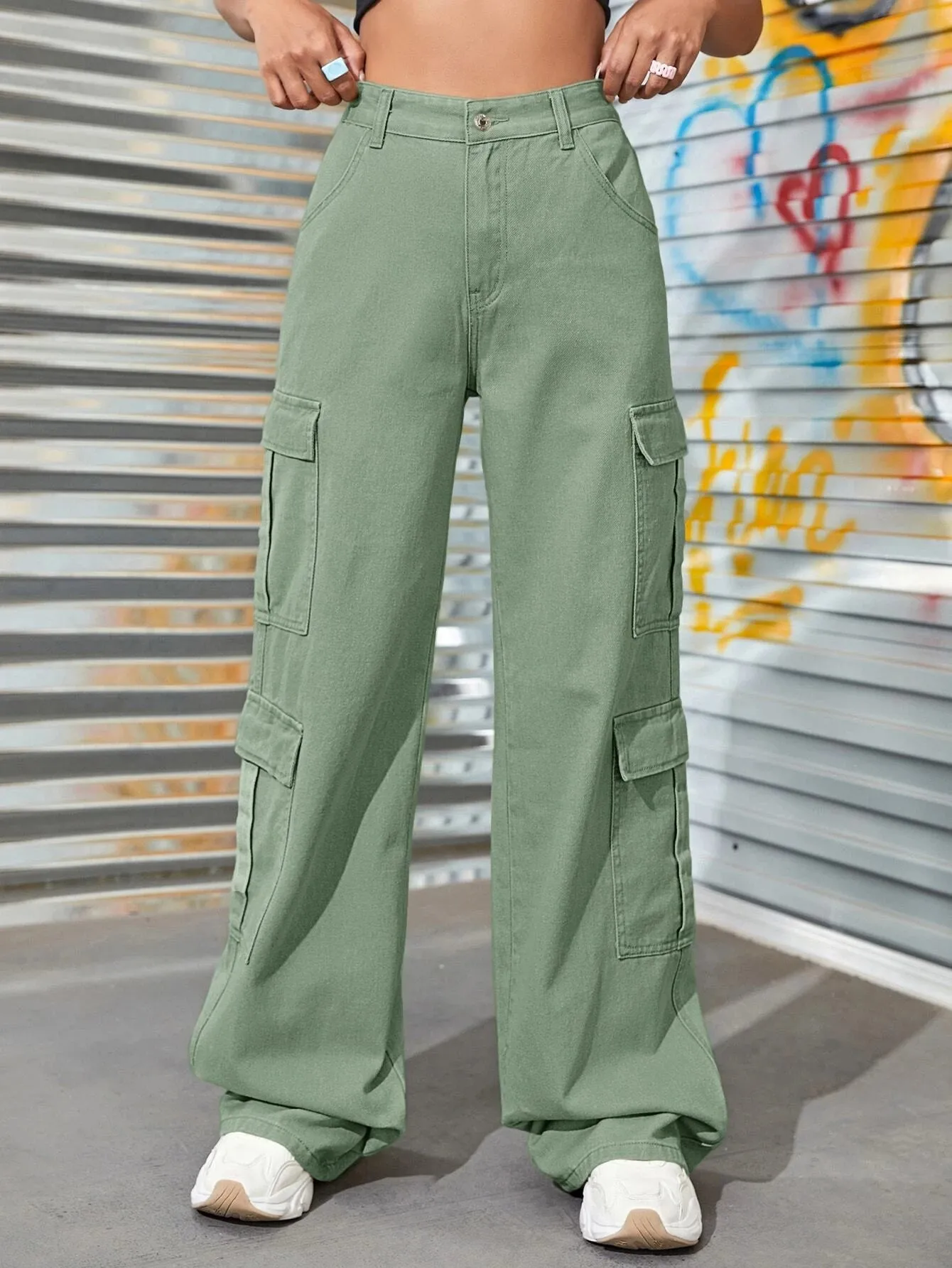 Effortlessly Stylish Flap Pocket Jeans
