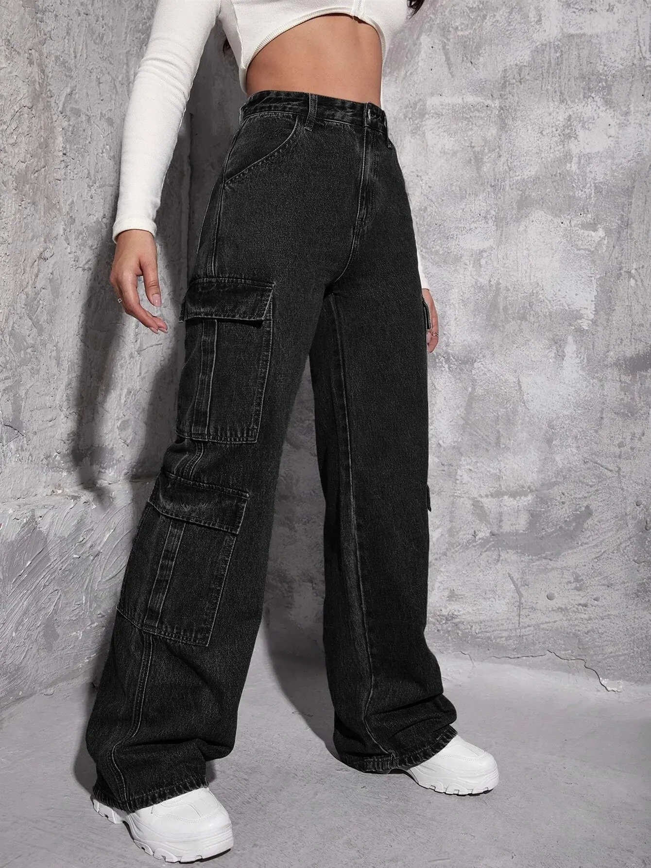 Effortlessly Stylish Flap Pocket Jeans