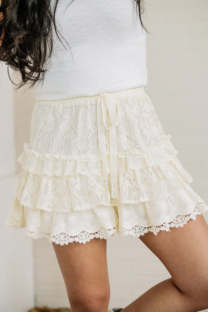 Fawn's Lullaby Lace Tiered Shorts | Cream