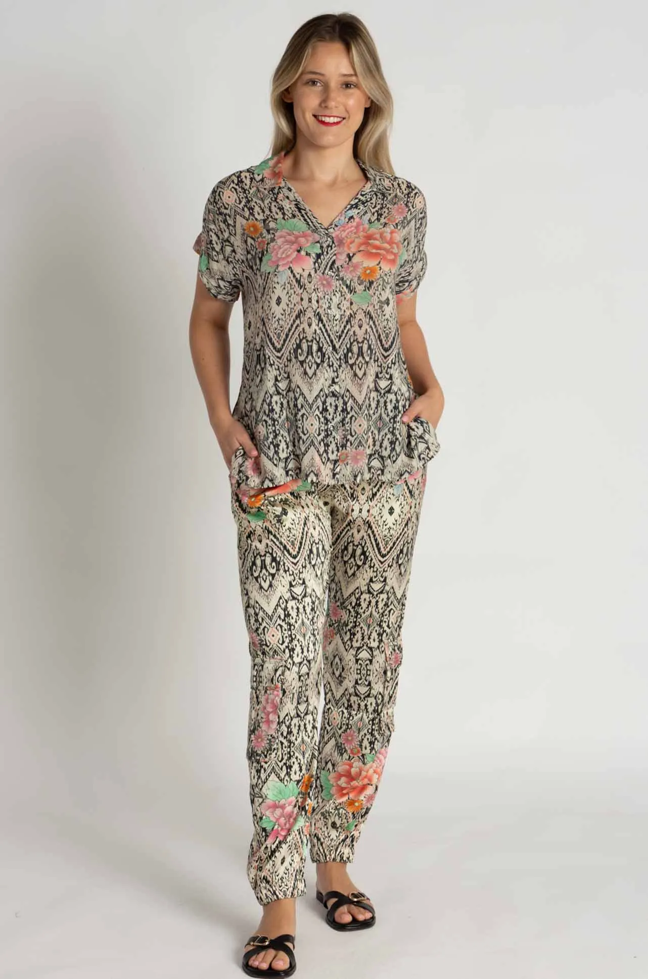 Johnny Was - Laiya Button Up in Azzie Flower