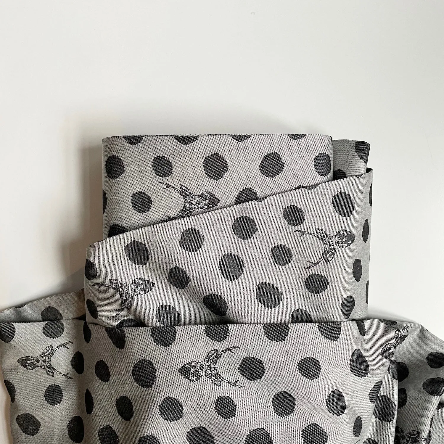 Kokka : Polka Dot Stag Cotton Jacquard - Gray / Charcoal